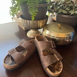 Birkenstocks, brown leather sz 37, US sz 6.5-7